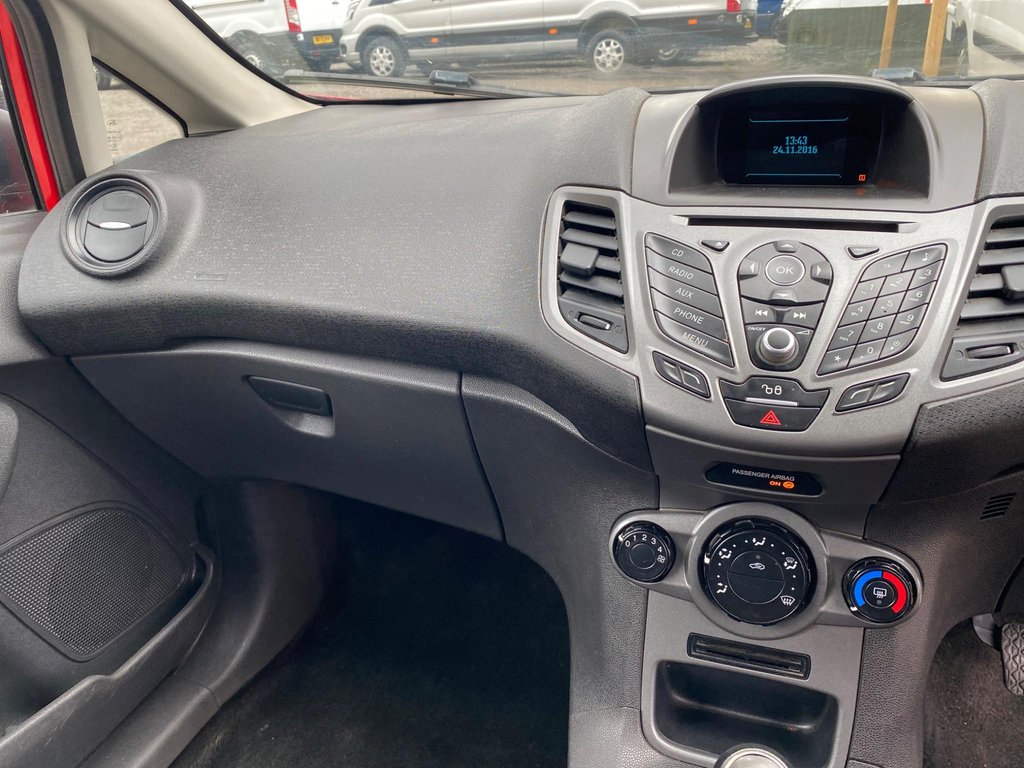 Used Ford Fiesta Van 2017 for sale - 76035185: Photo 32