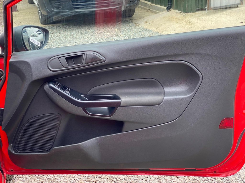 Used Ford Fiesta Van 2017 for sale - 76035185: Photo 43