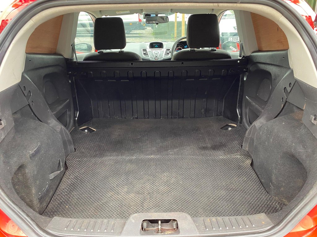 Used Ford Fiesta Van 2017 for sale - 76035185: Photo 45