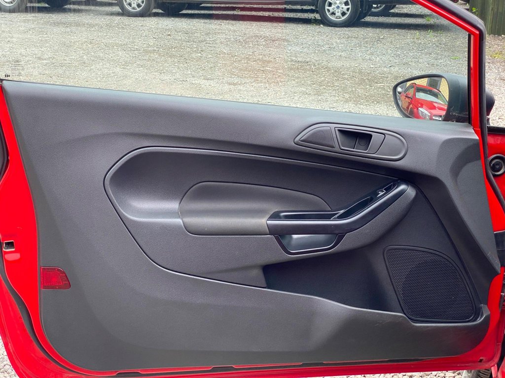 Used Ford Fiesta Van 2017 for sale - 76035185: Photo 48