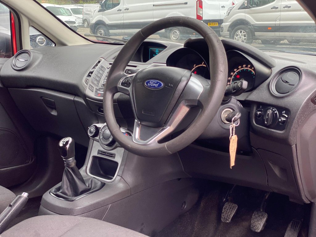 Used Ford Fiesta Van 2017 for sale - 76035185: Photo 7