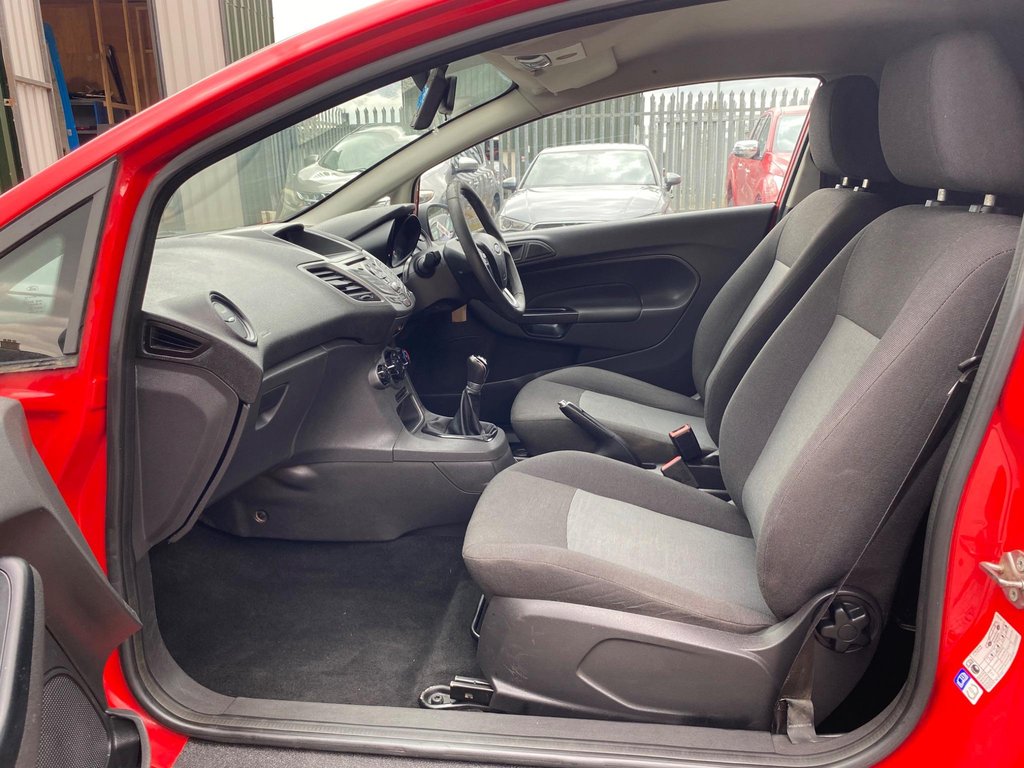 Used Ford Fiesta Van 2017 for sale - 76035185: Photo 9