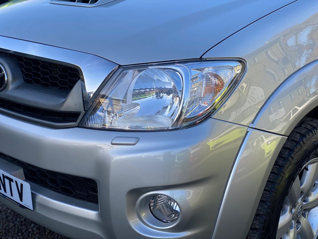 Used Toyota Hilux 2011 for sale - 76900203: Photo 18