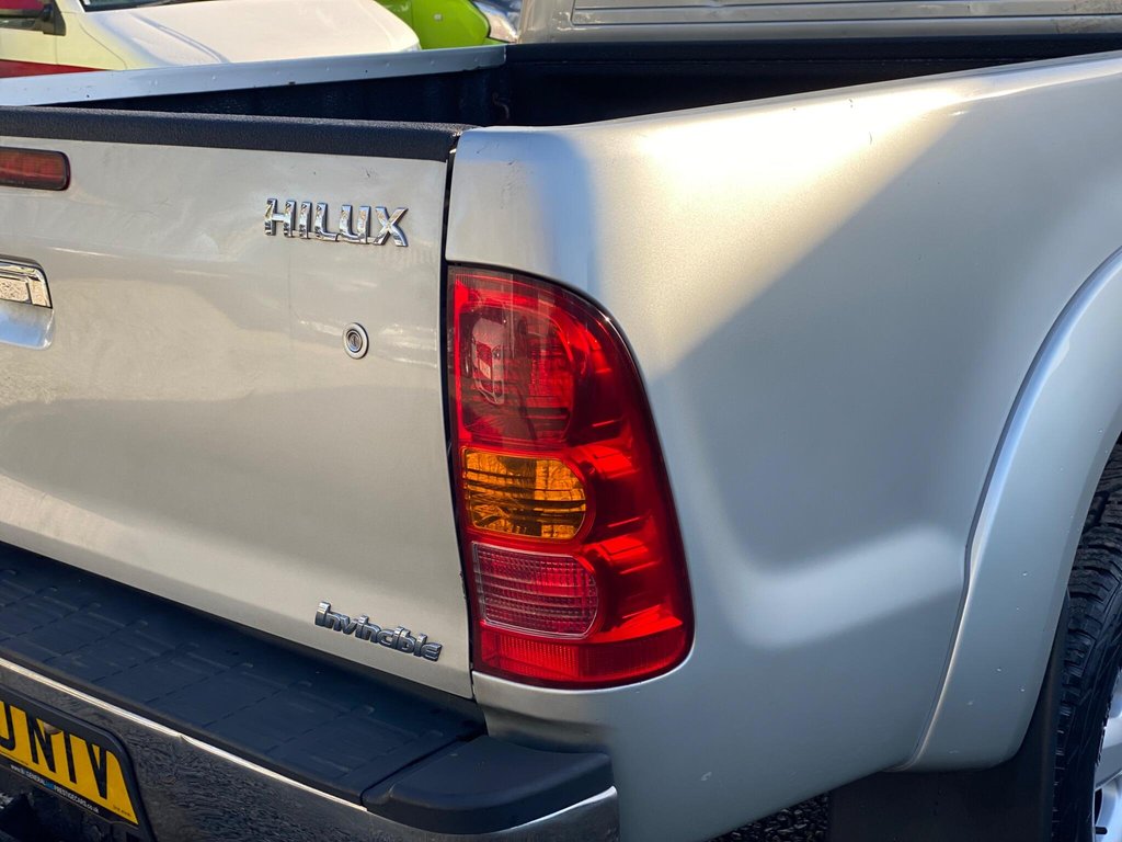 Used Toyota Hilux 2011 for sale - 76900203: Photo 21