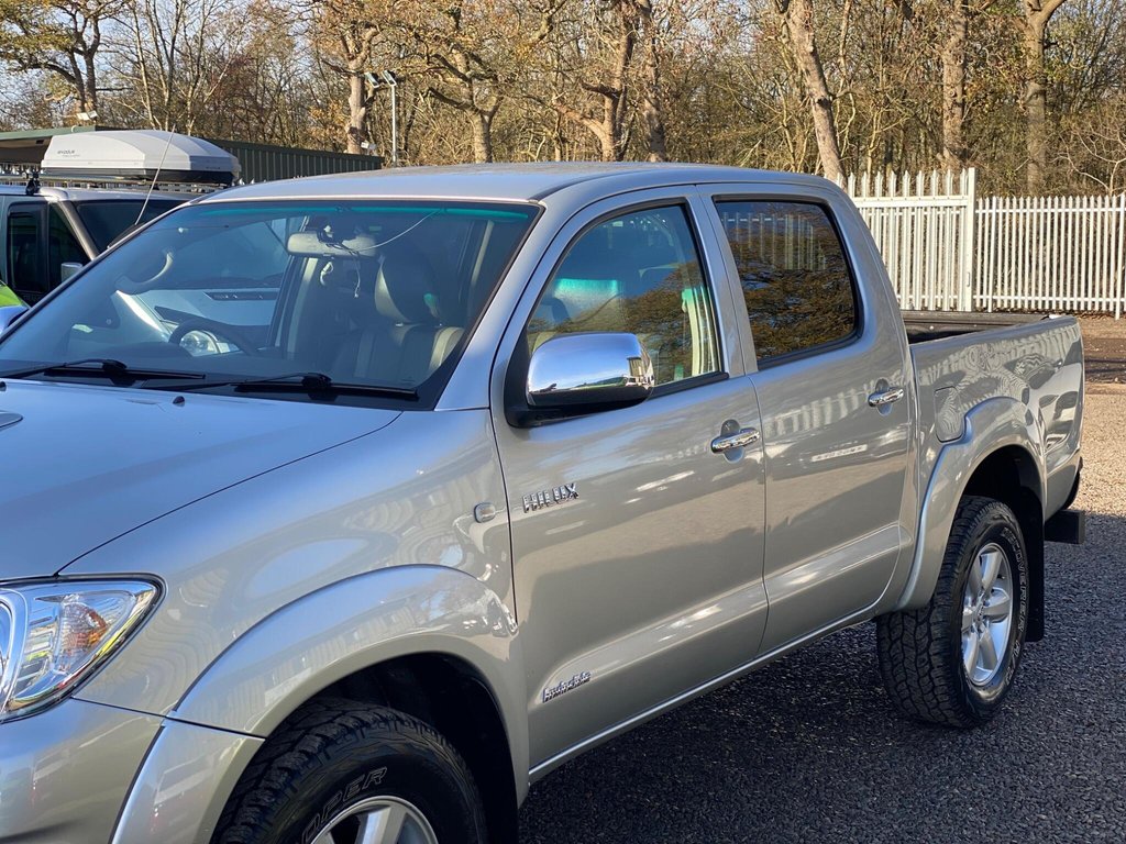 Used Toyota Hilux 2011 for sale - 76900203: Photo 23