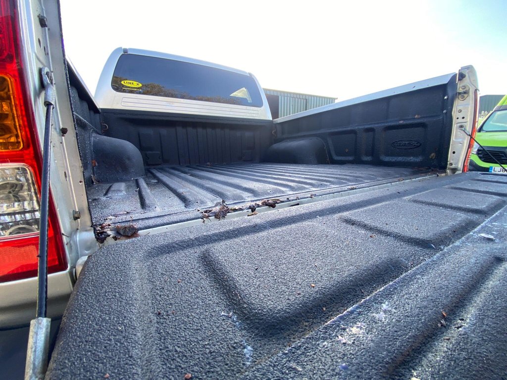 Used Toyota Hilux 2011 for sale - 76900203: Photo 46