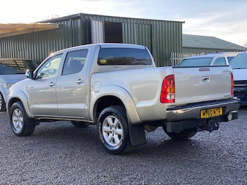 Used Toyota Hilux 2011 for sale - 76900203: Photo