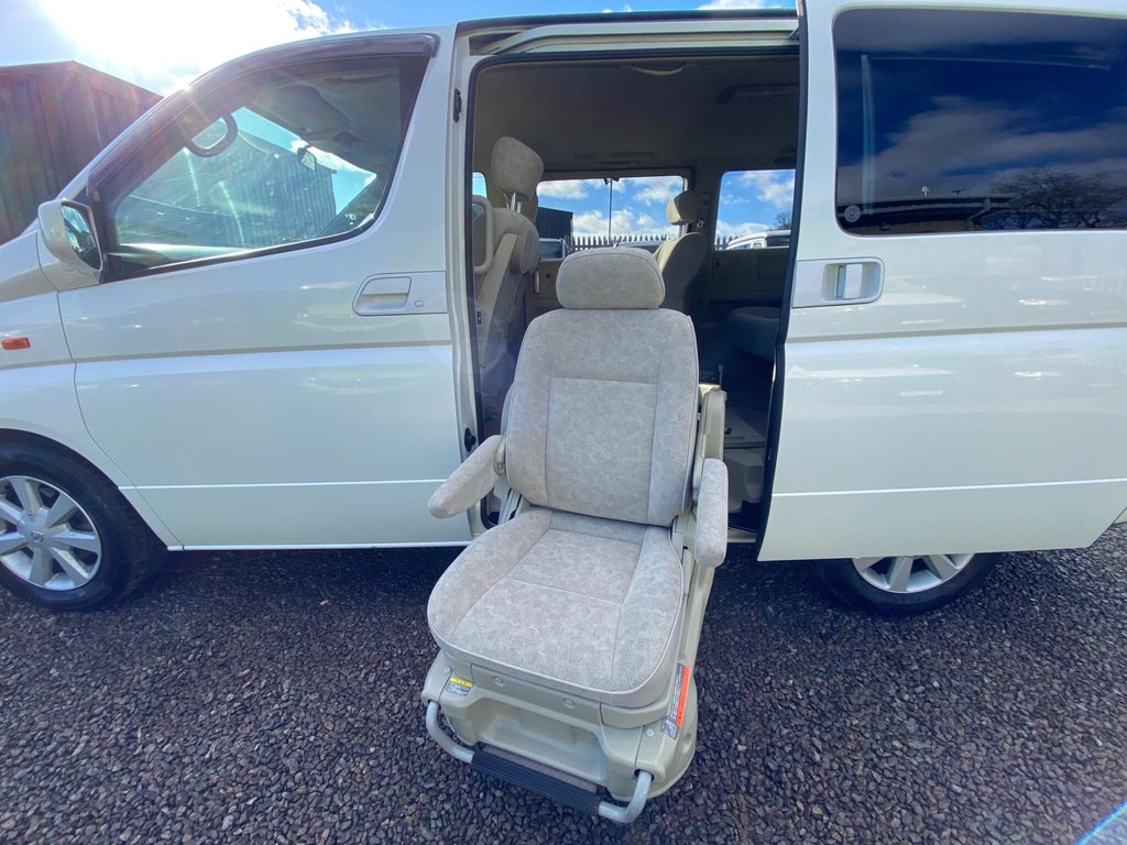 Used Nissan Elgrand 2018 for sale - 77572237: Photo 3