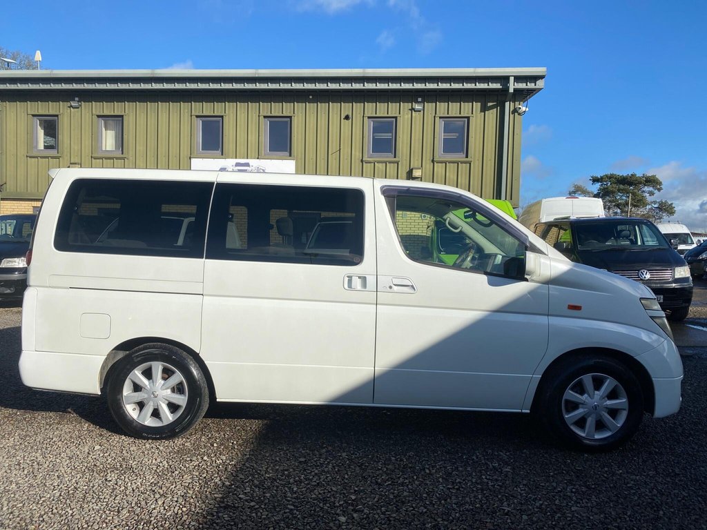 Used Nissan Elgrand 2018 for sale - 77572237: Photo 32