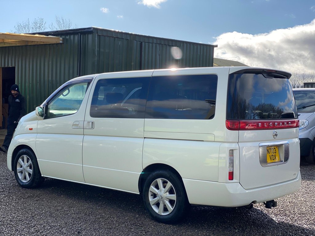 Used Nissan Elgrand 2018 for sale - 77572237: Photo 6