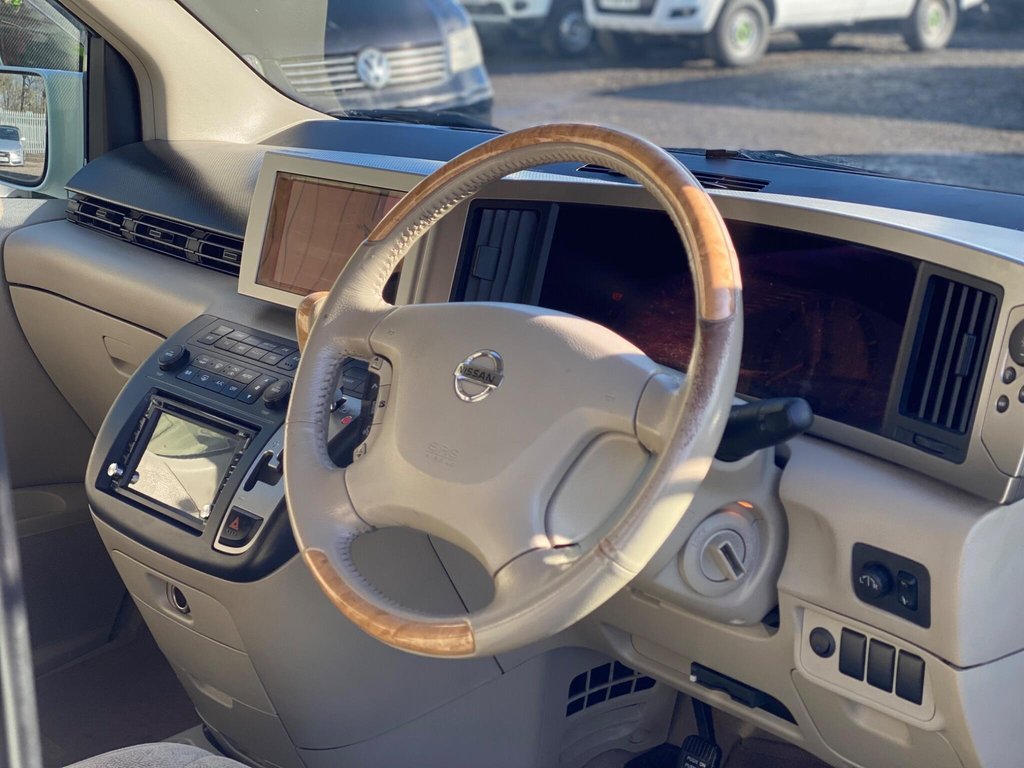 Used Nissan Elgrand 2018 for sale - 77572237: Photo 9