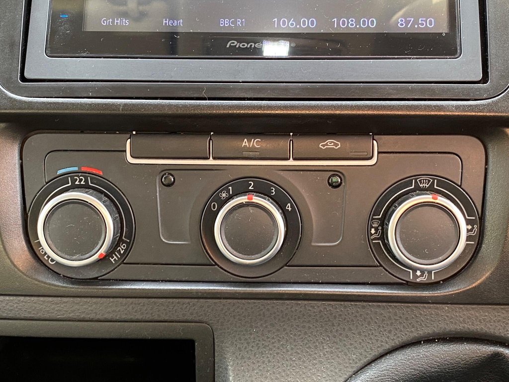 Used Volkswagen Transporter 2012 for sale - 77205368: Photo 40