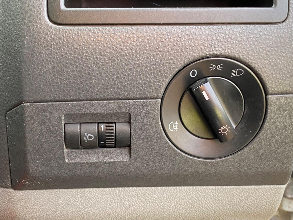 Used Volkswagen Transporter 2012 for sale - 77205368: Photo 45