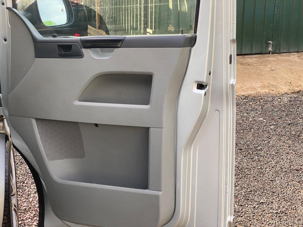 Used Volkswagen Transporter 2012 for sale - 77205368: Photo 48