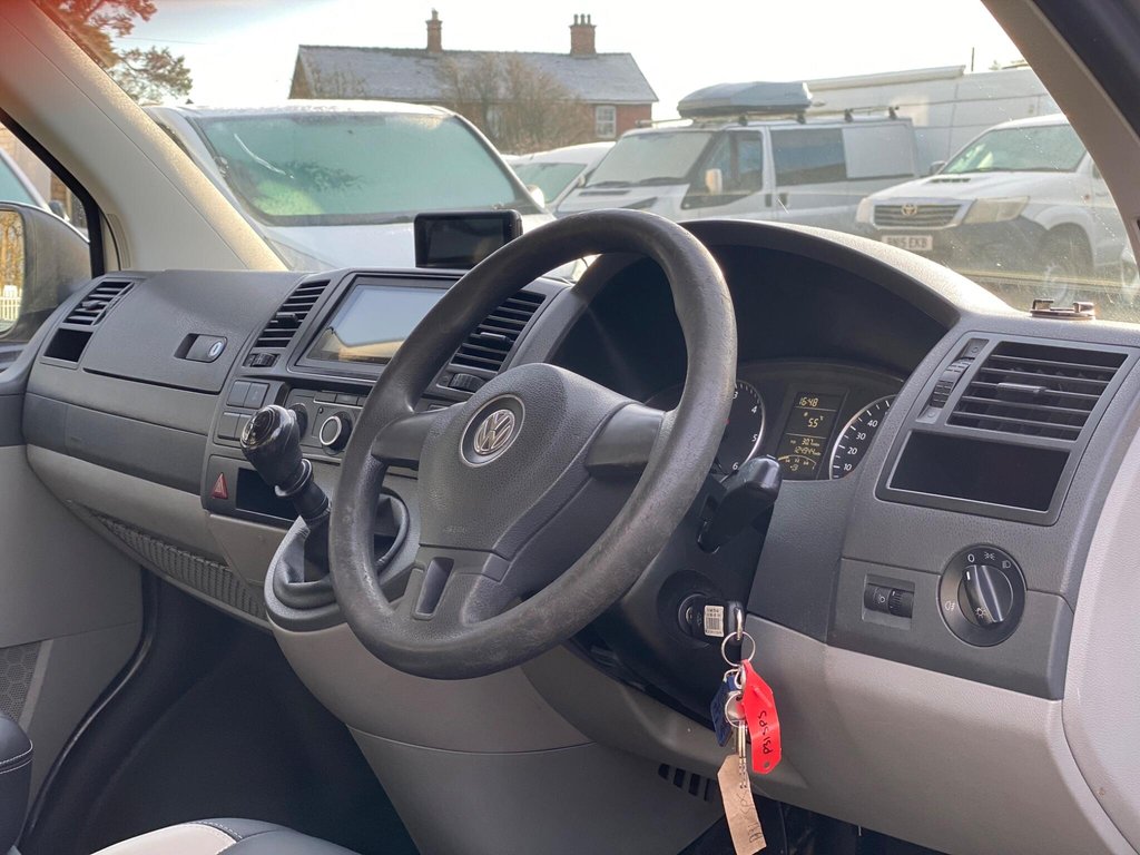 Used Volkswagen Transporter 2012 for sale - 77205368: Photo 6