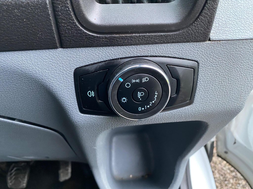 Used Ford Transit 2015 for sale - 76923888: Photo 40