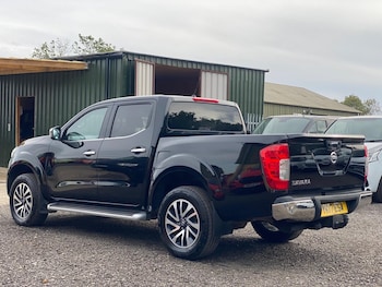 Used Nissan Navara 2017 for sale - 79472976: Photo