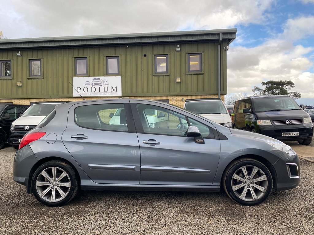 Used Peugeot 308 2011 for sale - 77397293: Photo 21