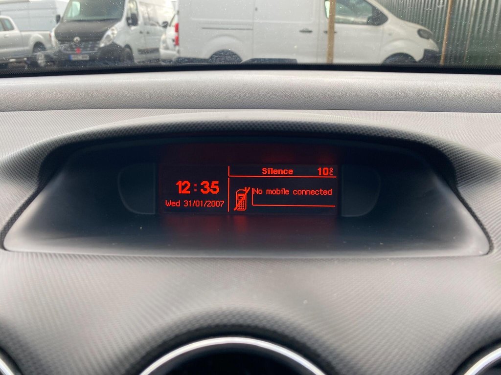 Used Peugeot 308 2011 for sale - 77397293: Photo 32