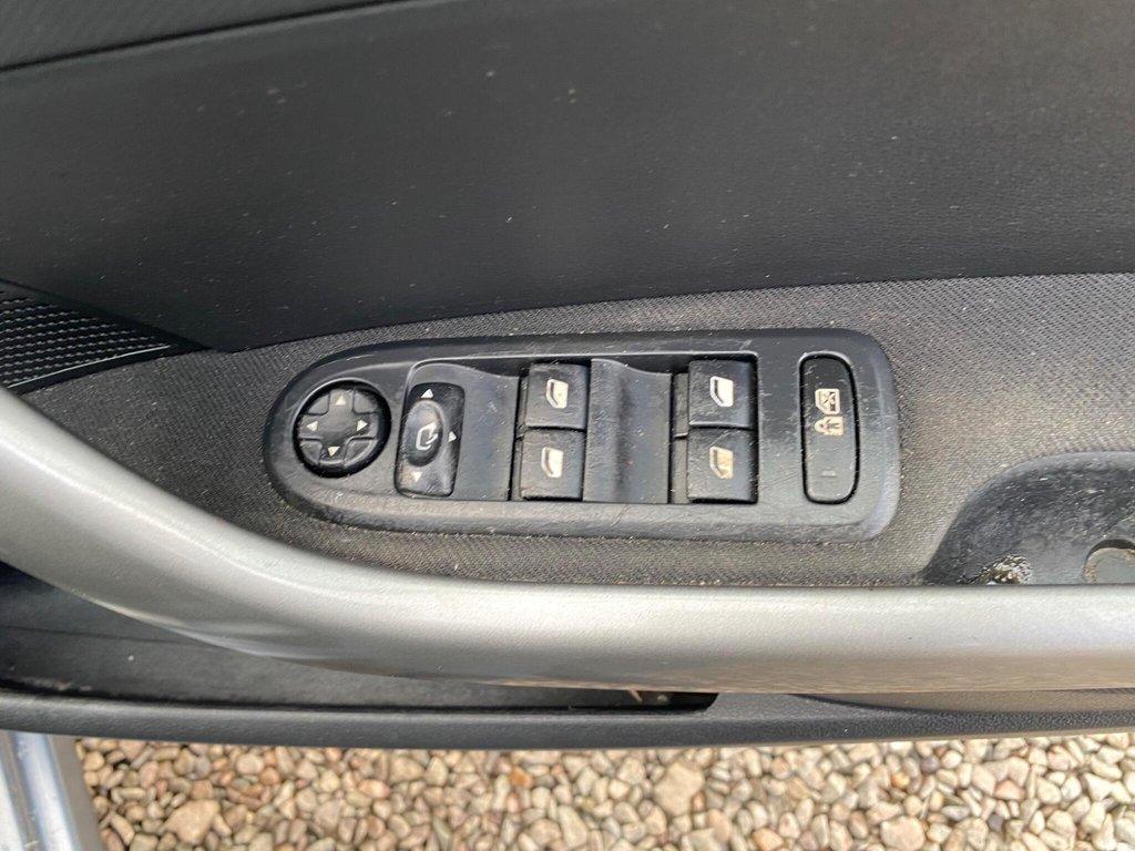 Used Peugeot 308 2011 for sale - 77397293: Photo 36