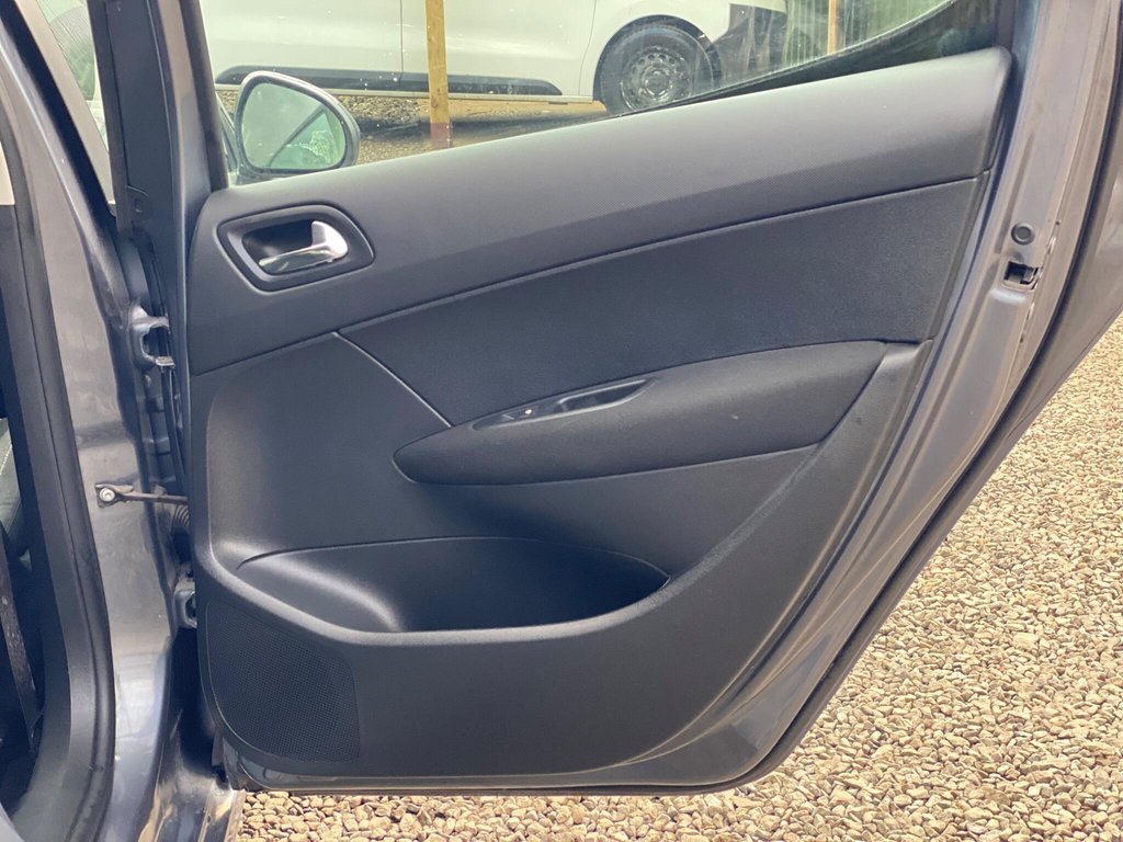 Used Peugeot 308 2011 for sale - 77397293: Photo 39