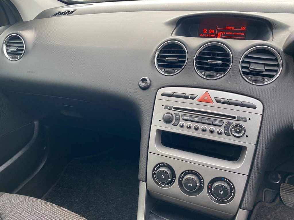 Used Peugeot 308 2011 for sale - 77397293: Photo 8