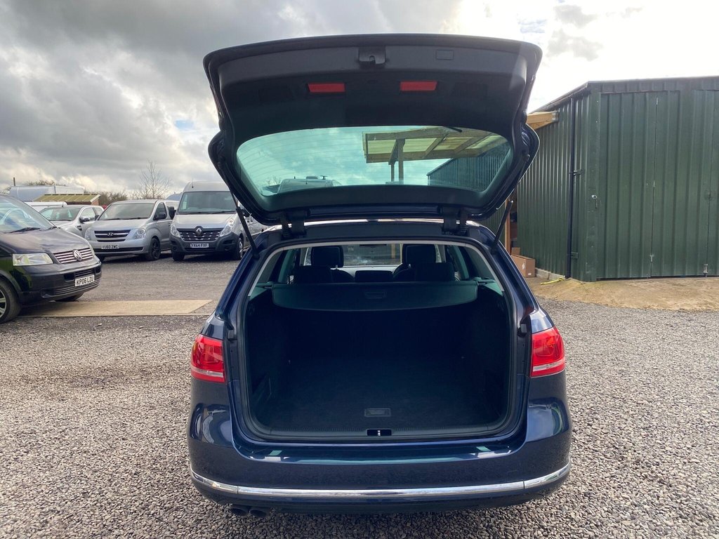 Used Volkswagen Passat 2012 for sale - 77703642: Photo 12