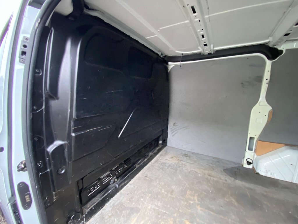 Used Ford Transit Custom 2015 for sale - 77470512: Photo 17