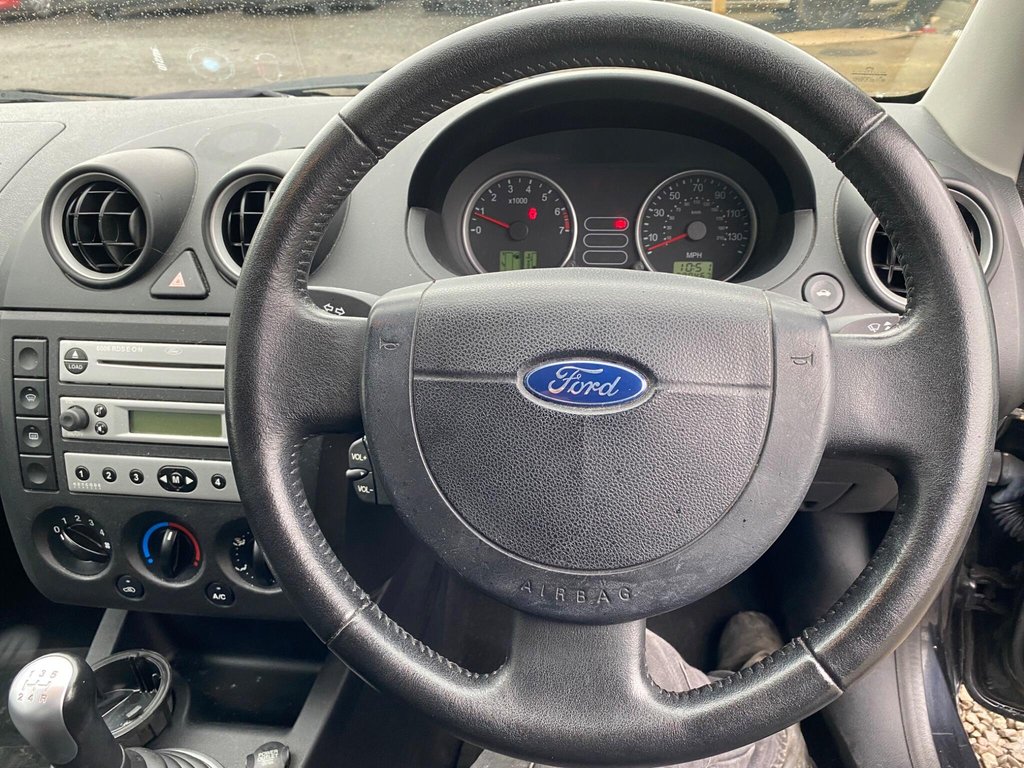 Used Ford Fiesta 2004 for sale - 77890887: Photo 10