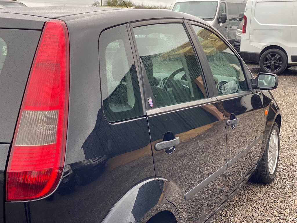 Used Ford Fiesta 2004 for sale - 77890887: Photo 28