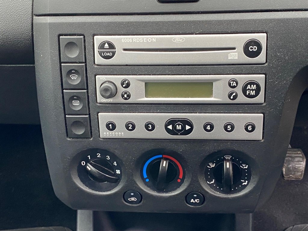 Used Ford Fiesta 2004 for sale - 77890887: Photo 31