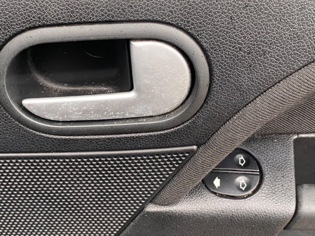 Used Ford Fiesta 2004 for sale - 77890887: Photo 36