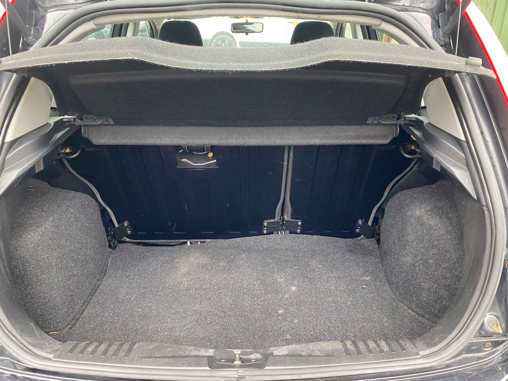 Used Ford Fiesta 2004 for sale - 77890887: Photo 41