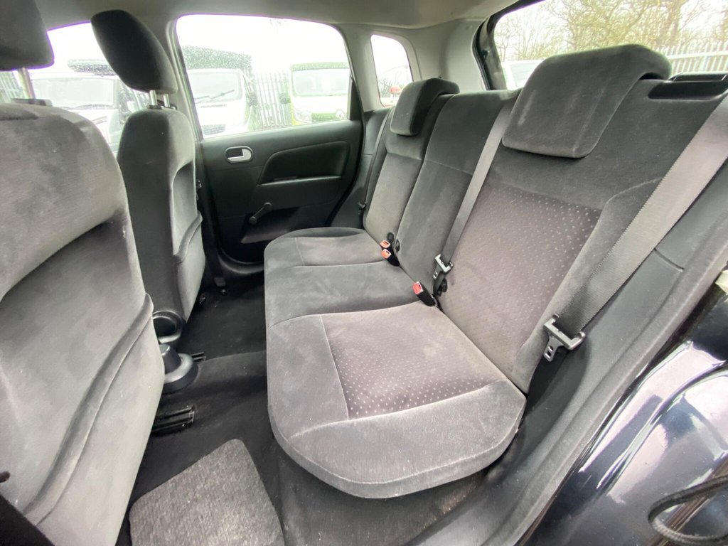 Used Ford Fiesta 2004 for sale - 77890887: Photo 44