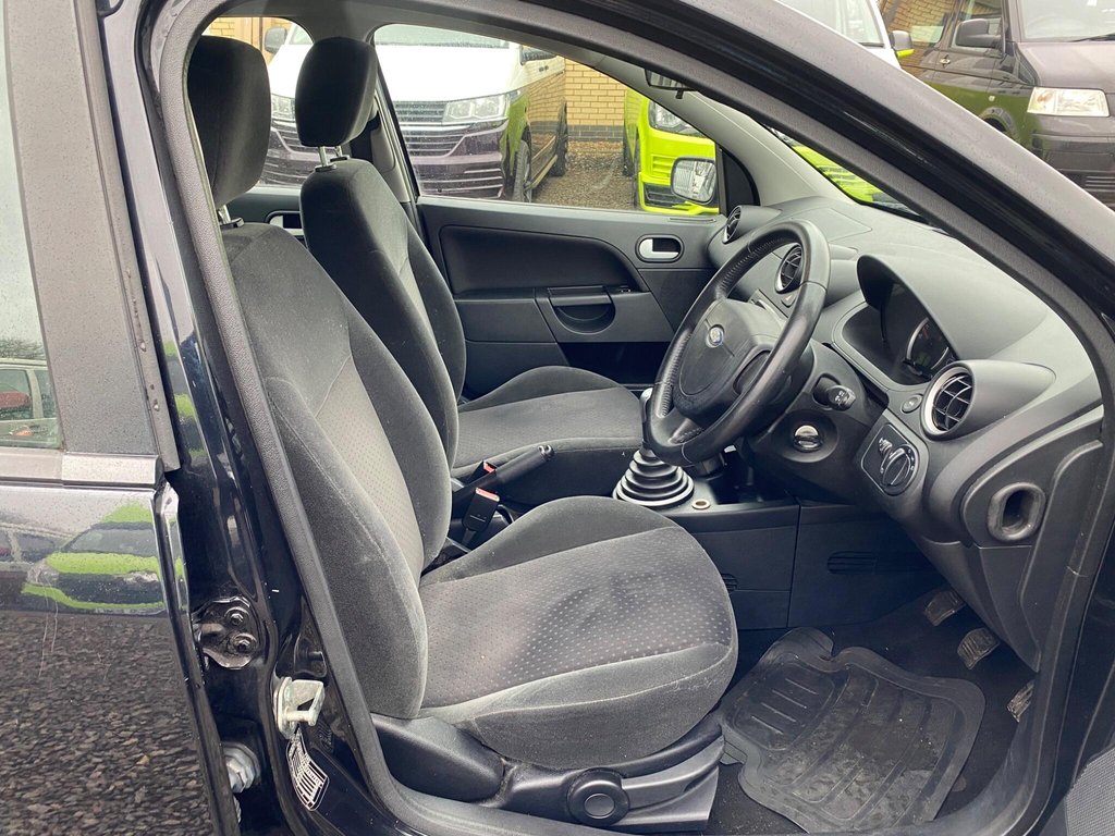 Used Ford Fiesta 2004 for sale - 77890887: Photo 7