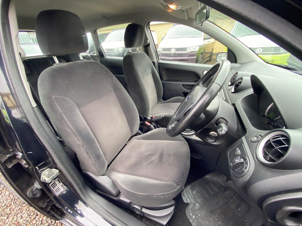 Used Ford Fiesta 2004 for sale - 77890887: Photo 8