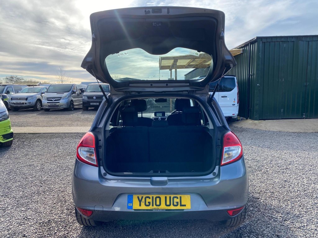 Used Renault Clio 2010 for sale - 77841315: Photo 14