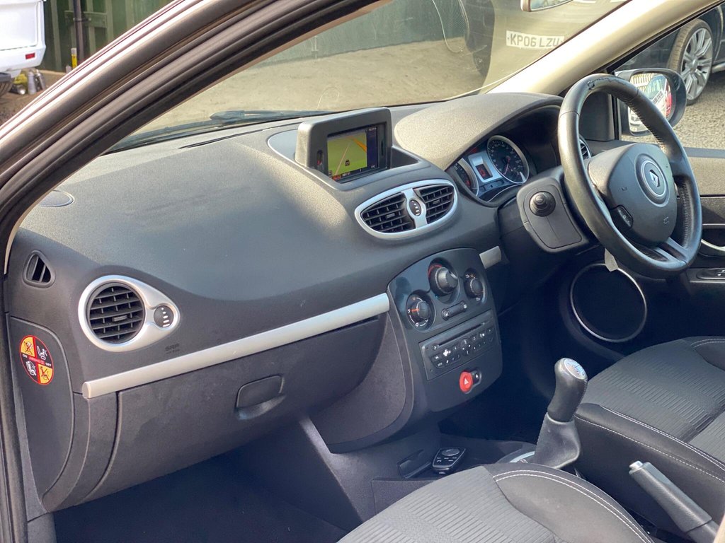 Used Renault Clio 2010 for sale - 77841315: Photo 19