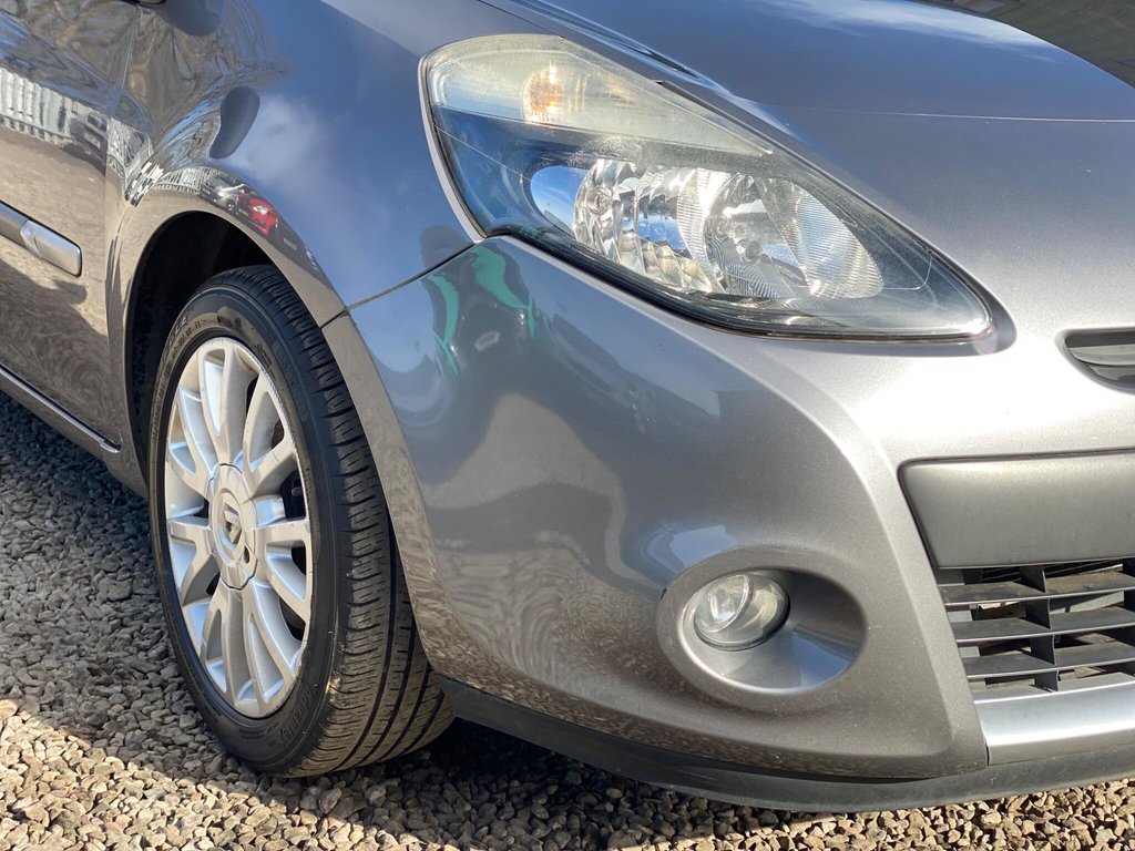 Used Renault Clio 2010 for sale - 77841315: Photo 27