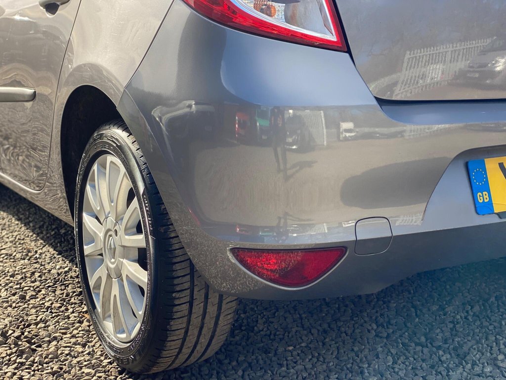 Used Renault Clio 2010 for sale - 77841315: Photo 31