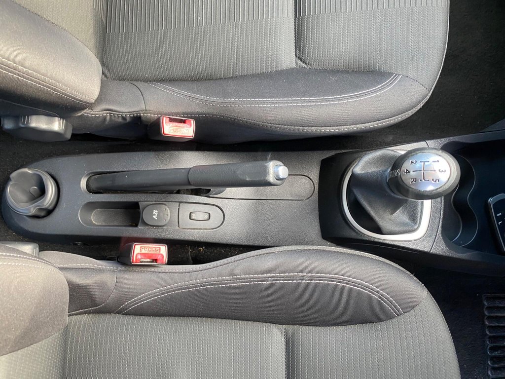 Used Renault Clio 2010 for sale - 77841315: Photo 39