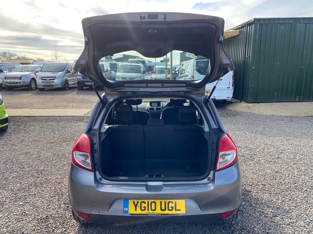 Used Renault Clio 2010 for sale - 77841315: Photo 49