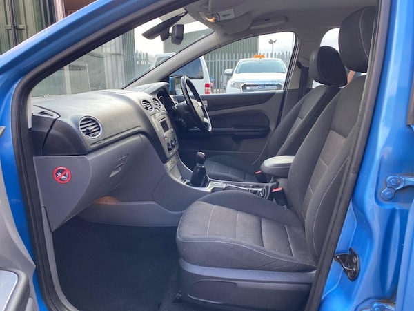Used Ford Focus 2010 for sale - 76309431: Photo 16