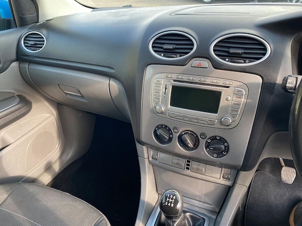 Used Ford Focus 2010 for sale - 76309431: Photo 32