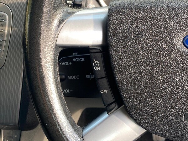 Used Ford Focus 2010 for sale - 76309431: Photo 36