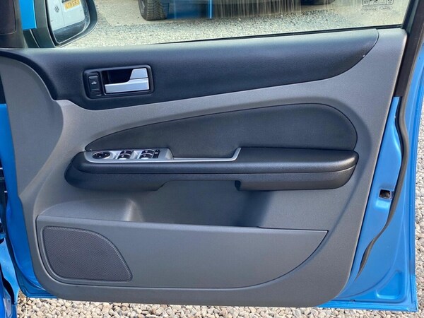 Used Ford Focus 2010 for sale - 76309431: Photo 42