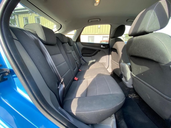 Used Ford Focus 2010 for sale - 76309431: Photo 44