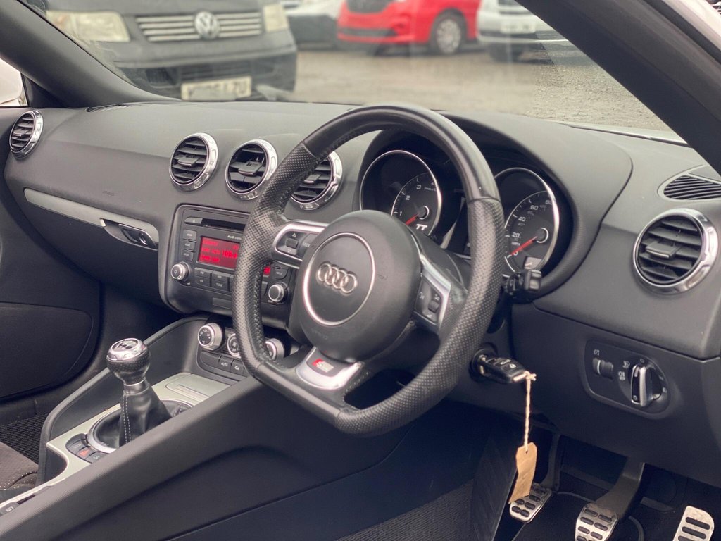 Used Audi TT 2011 for sale - 77525819: Photo 6