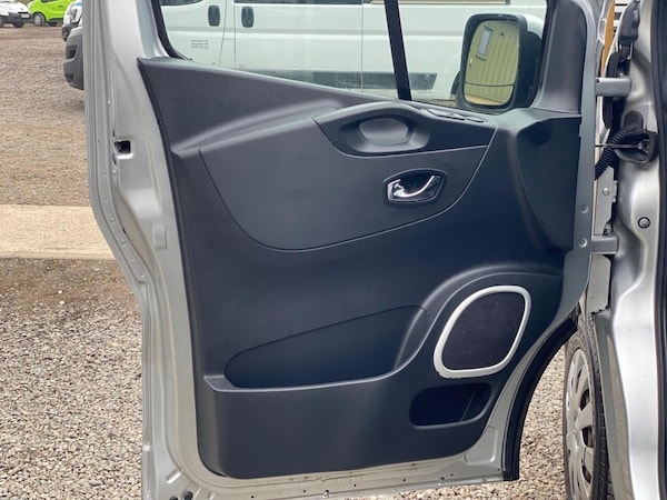 Used Vauxhall Vivaro 2017 for sale - 76250087: Photo 40