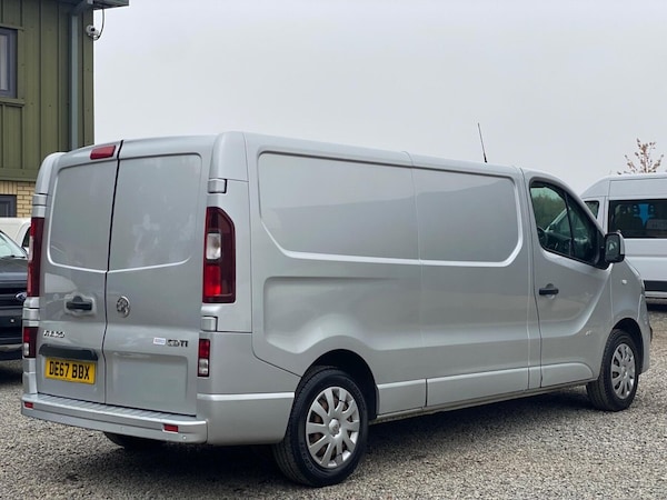 Used Vauxhall Vivaro 2017 for sale - 76250087: Photo 5